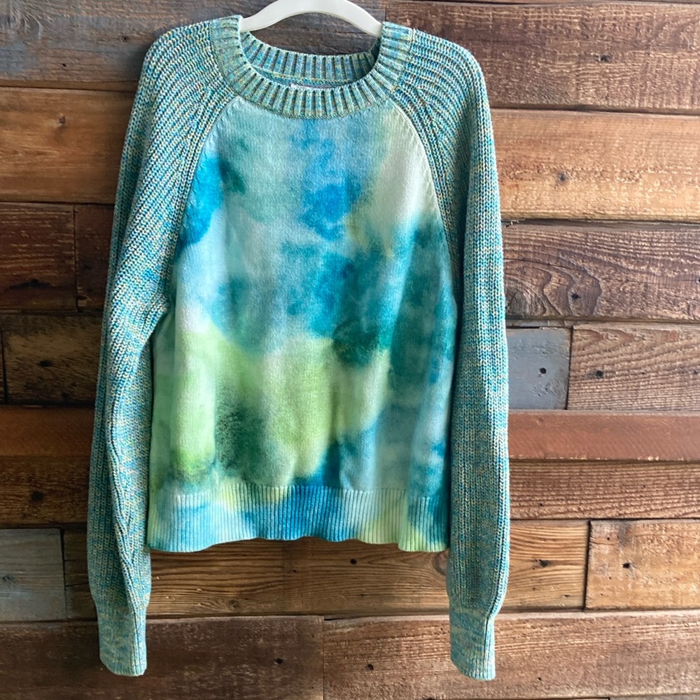 Stylish Blue and Green Women's Sweater